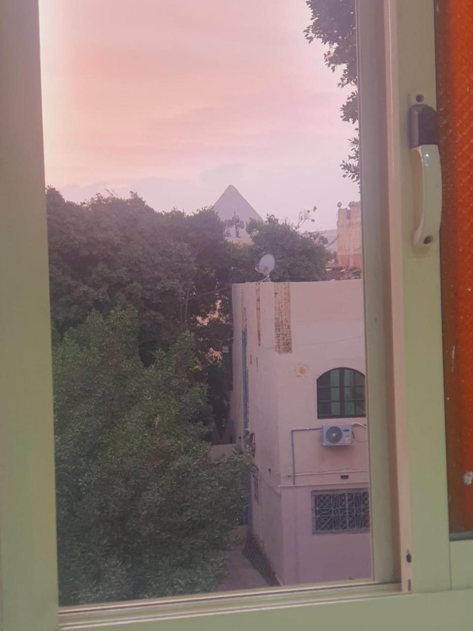 Sobba Pyramids View - Guest House Kafret el-Gabal Buitenkant foto